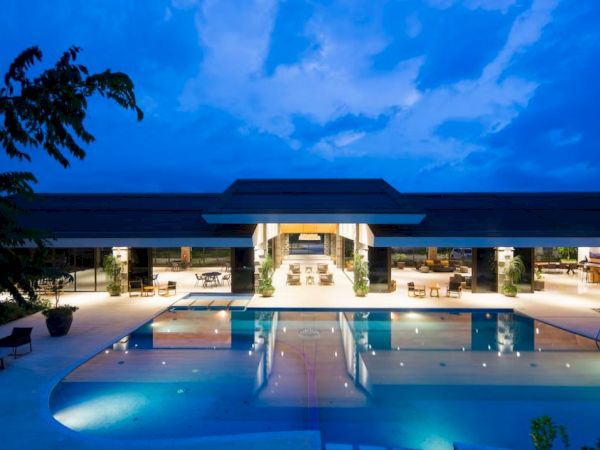 RiverPlace Hotel