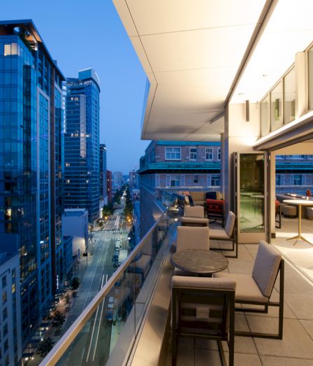 RiverPlace Hotel