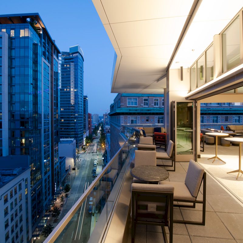 RiverPlace Hotel
